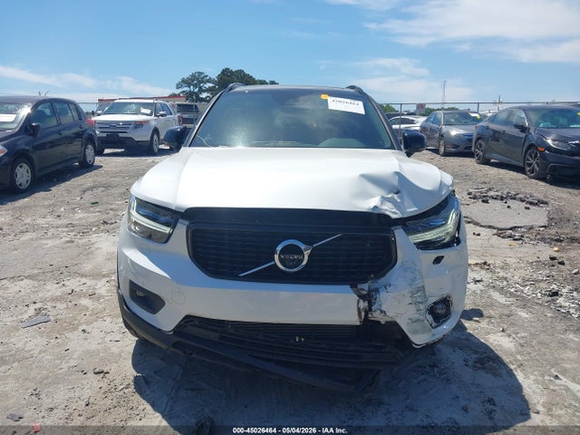 Volvo XC40 T5 R-design