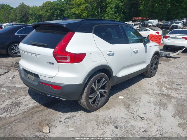 Volvo XC40 T5 R-design
