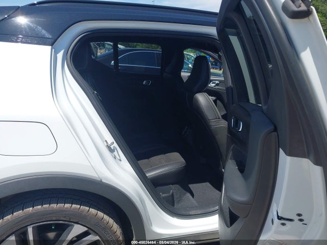 Volvo XC40 T5 R-design