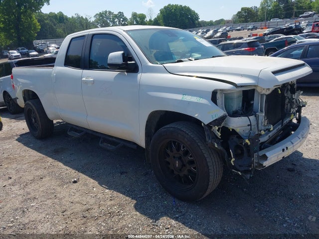 Salvage Toyota Tundra Image