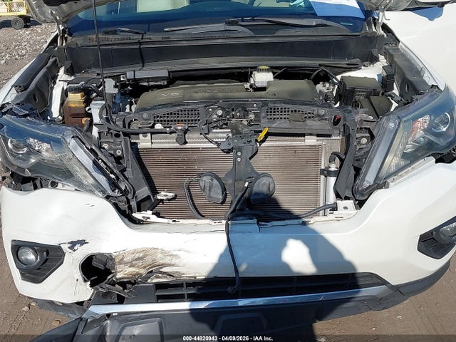 Nissan Pathfinder Platinum