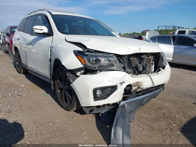 Nissan Pathfinder Platinum