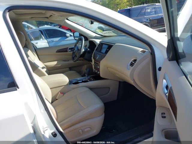 Nissan Pathfinder Platinum