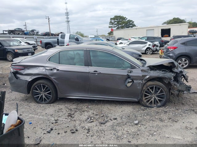 Toyota Camry Se
