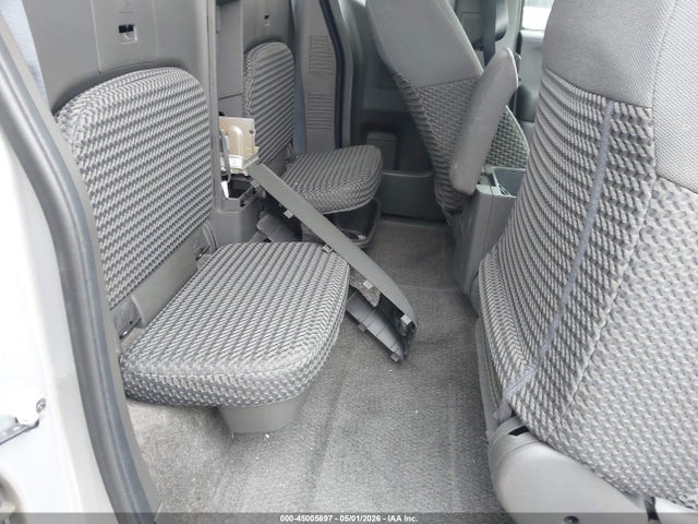 Nissan Frontier Sv-i4