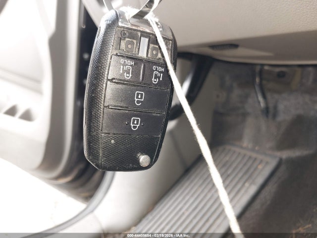 Kia Sedona Lx