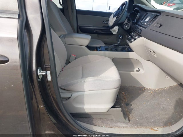 Kia Sedona Lx