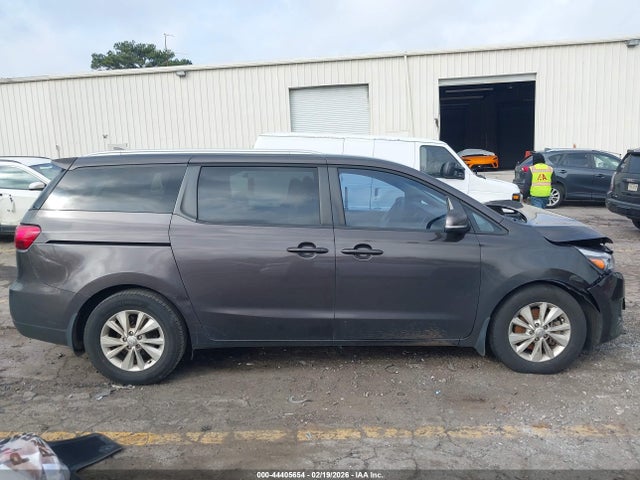 Kia Sedona Lx