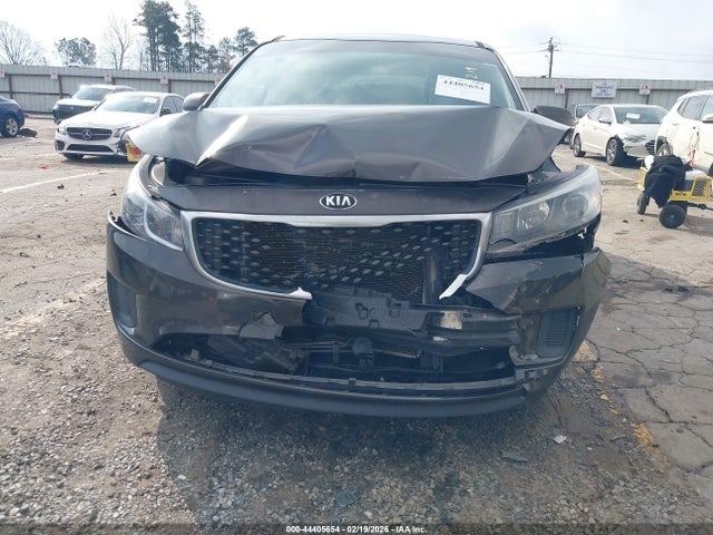 Kia Sedona Lx