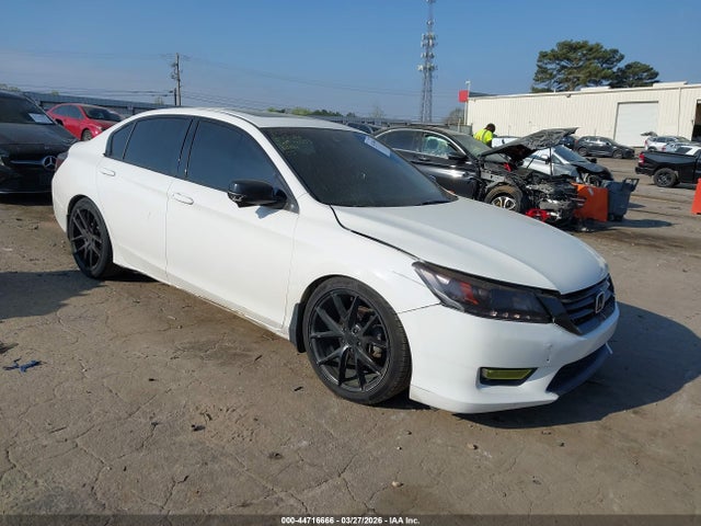 Salvage Honda Accord Image