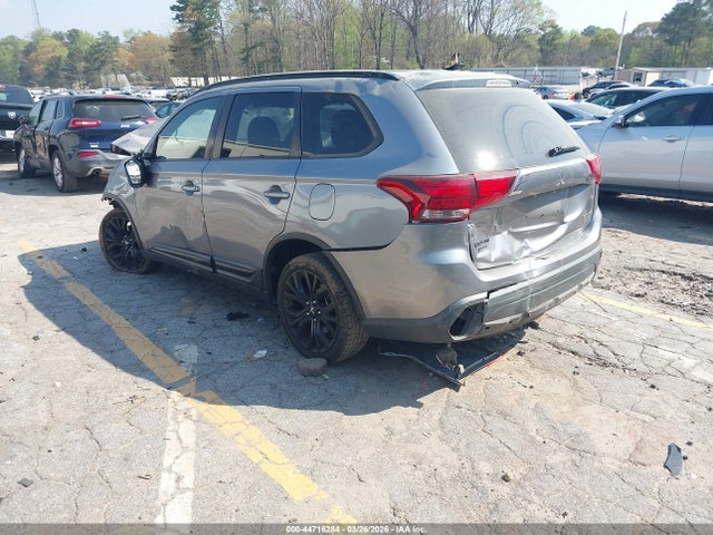 Mitsubishi Outlander Le