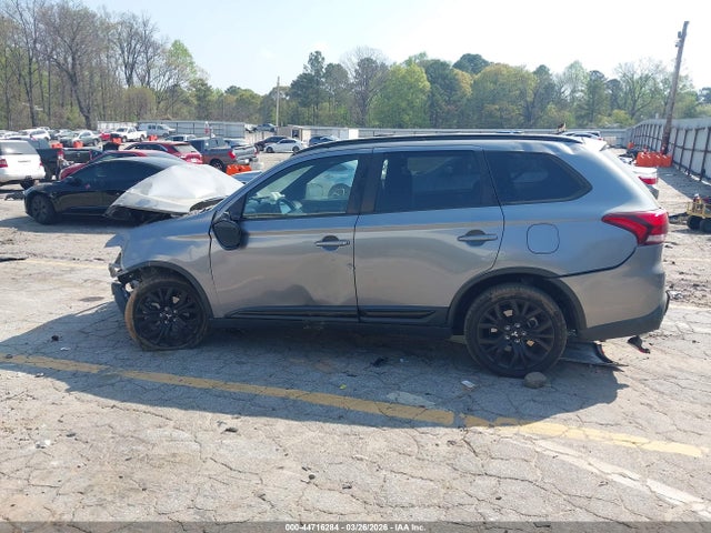 Mitsubishi Outlander Le