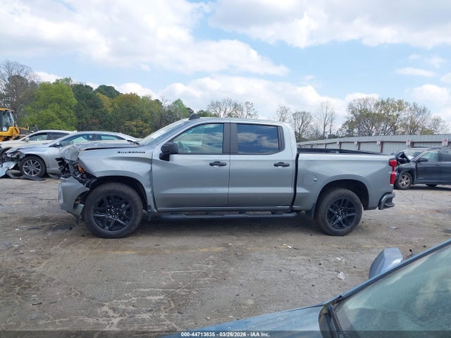 Chevrolet Silverado 1500 2wd  Short Bed Custom