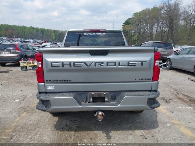 Chevrolet Silverado 1500 2wd  Short Bed Custom