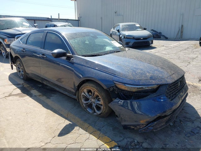 Salvage Honda Accord Image