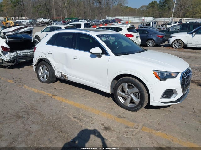 Salvage Audi Q3 Image