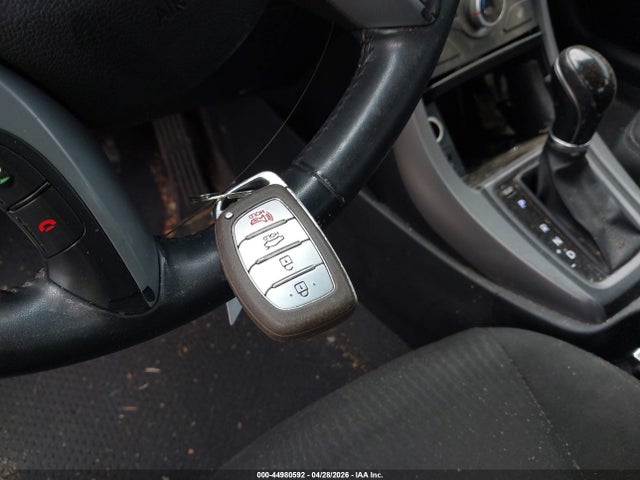 Hyundai ELANTRA Value Edition