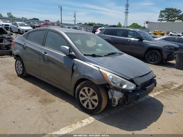 Salvage Hyundai ACCENT Image