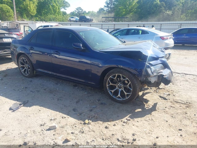 Salvage Chrysler 300 Image