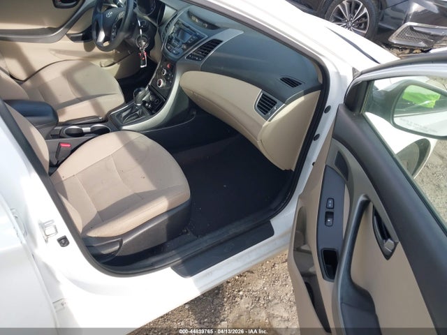 Hyundai ELANTRA Se