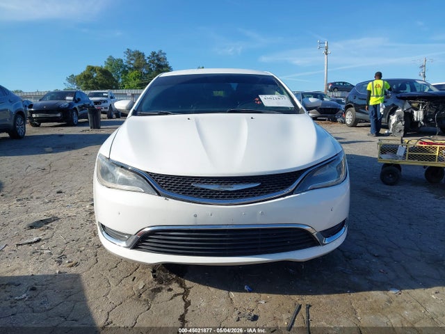 Chrysler 200 C