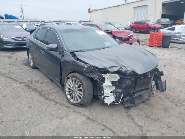 Salvage Toyota Avalon Hybrid Image
