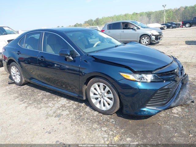 Salvage Toyota Camry Image