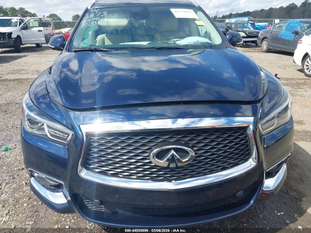 INFINITI Qx Luxe