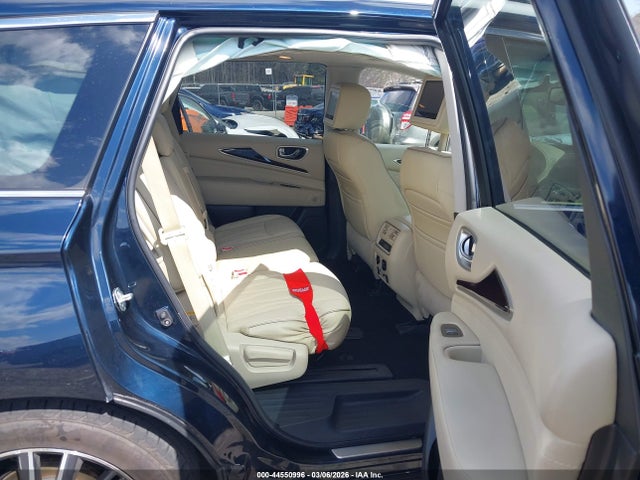 INFINITI Qx Luxe