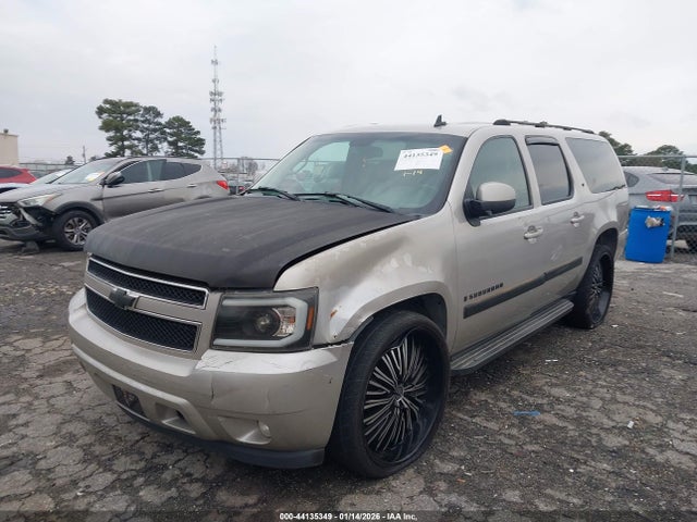 Chevrolet Suburban 1500 Lt