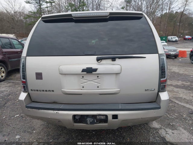 Chevrolet Suburban 1500 Lt