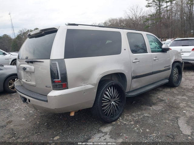 Chevrolet Suburban 1500 Lt