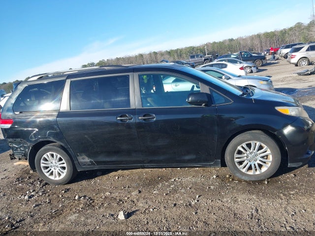Toyota Sienna Xle V6 8 Passenger