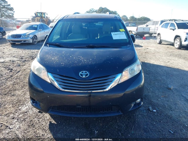 Toyota Sienna Xle V6 8 Passenger