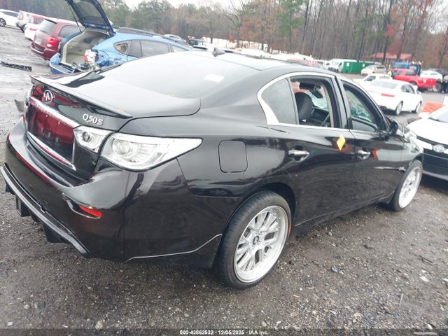 INFINITI Q50 3.0t Red Sport 400