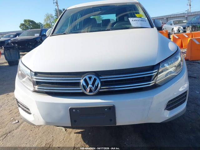 Volkswagen Tiguan S