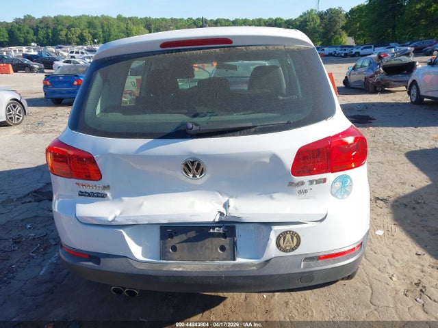 Volkswagen Tiguan S