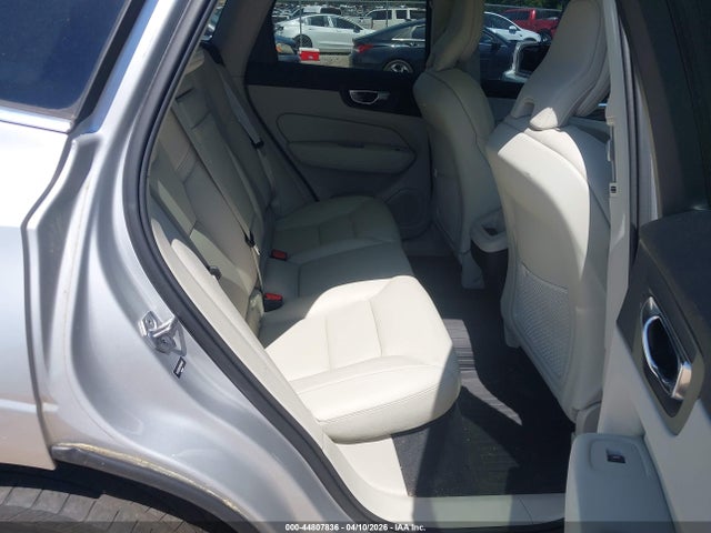 Volvo XC60 T5 Momentum