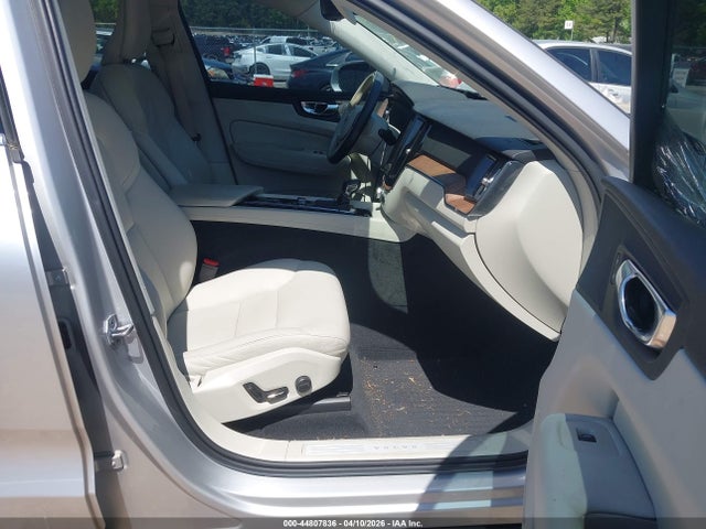 Volvo XC60 T5 Momentum