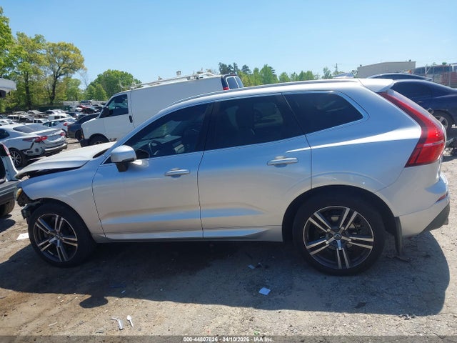 Volvo XC60 T5 Momentum