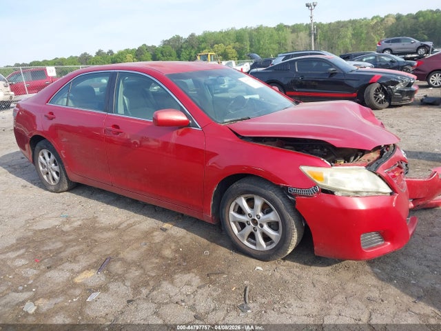 Salvage Toyota Camry Image
