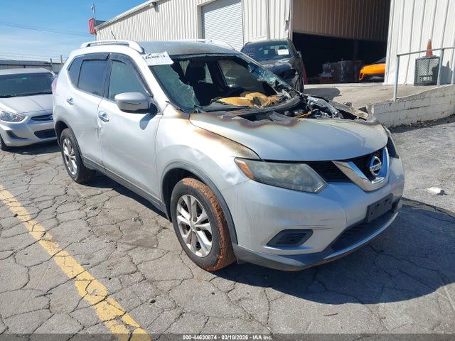 Salvage Nissan Rogue Image