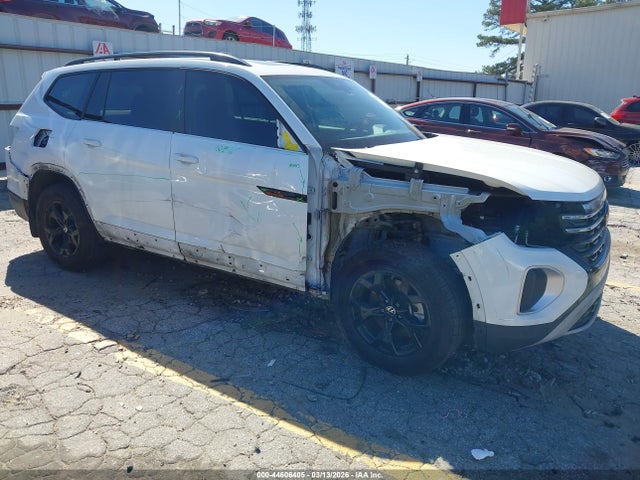 Salvage Volkswagen Atlas Image