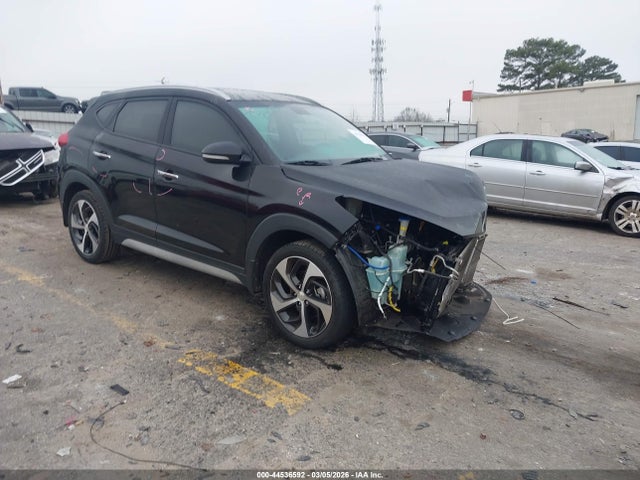 Salvage Hyundai TUCSON Image
