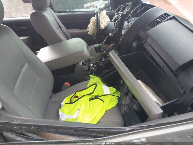 Toyota Tundra Sr5 5.7l V8