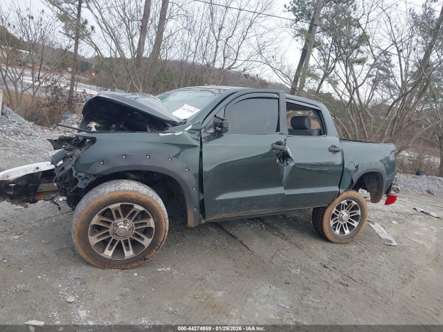 Toyota Tundra Sr5 5.7l V8
