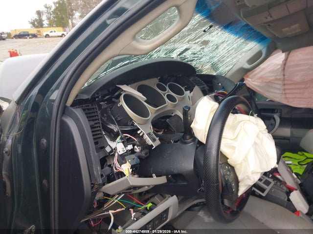 Toyota Tundra Sr5 5.7l V8
