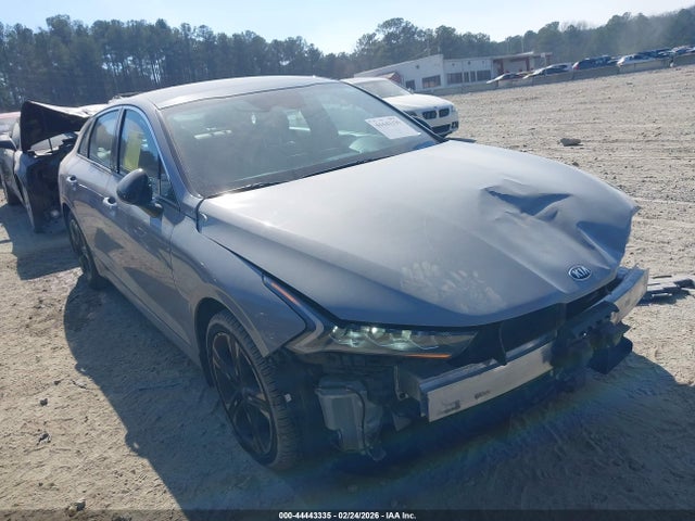 Salvage Kia K5 Image