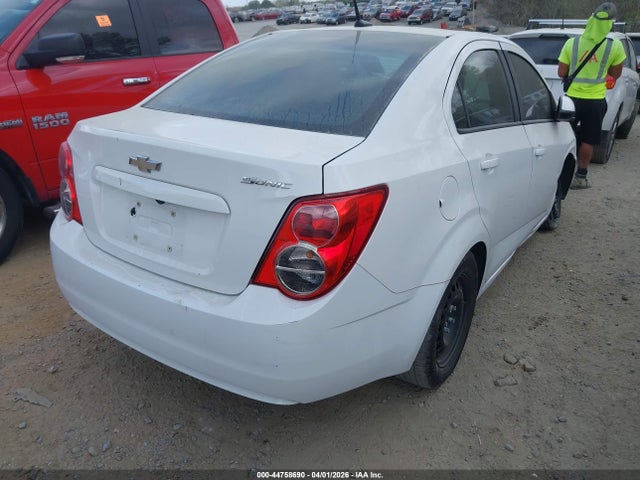 Chevrolet Sonic Ls Manual