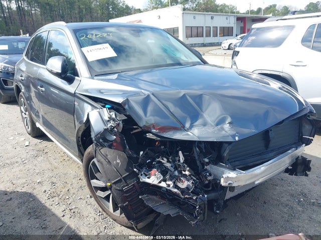 Salvage Audi Q5 Image